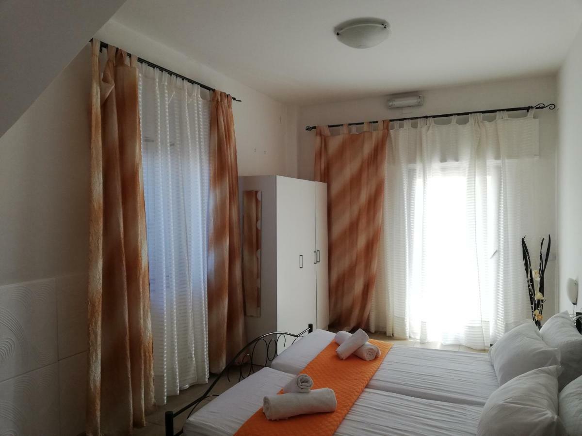 Casa Vacanze Valente ซานตามาเรีย เดล เชโดร ภายนอก รูปภาพ