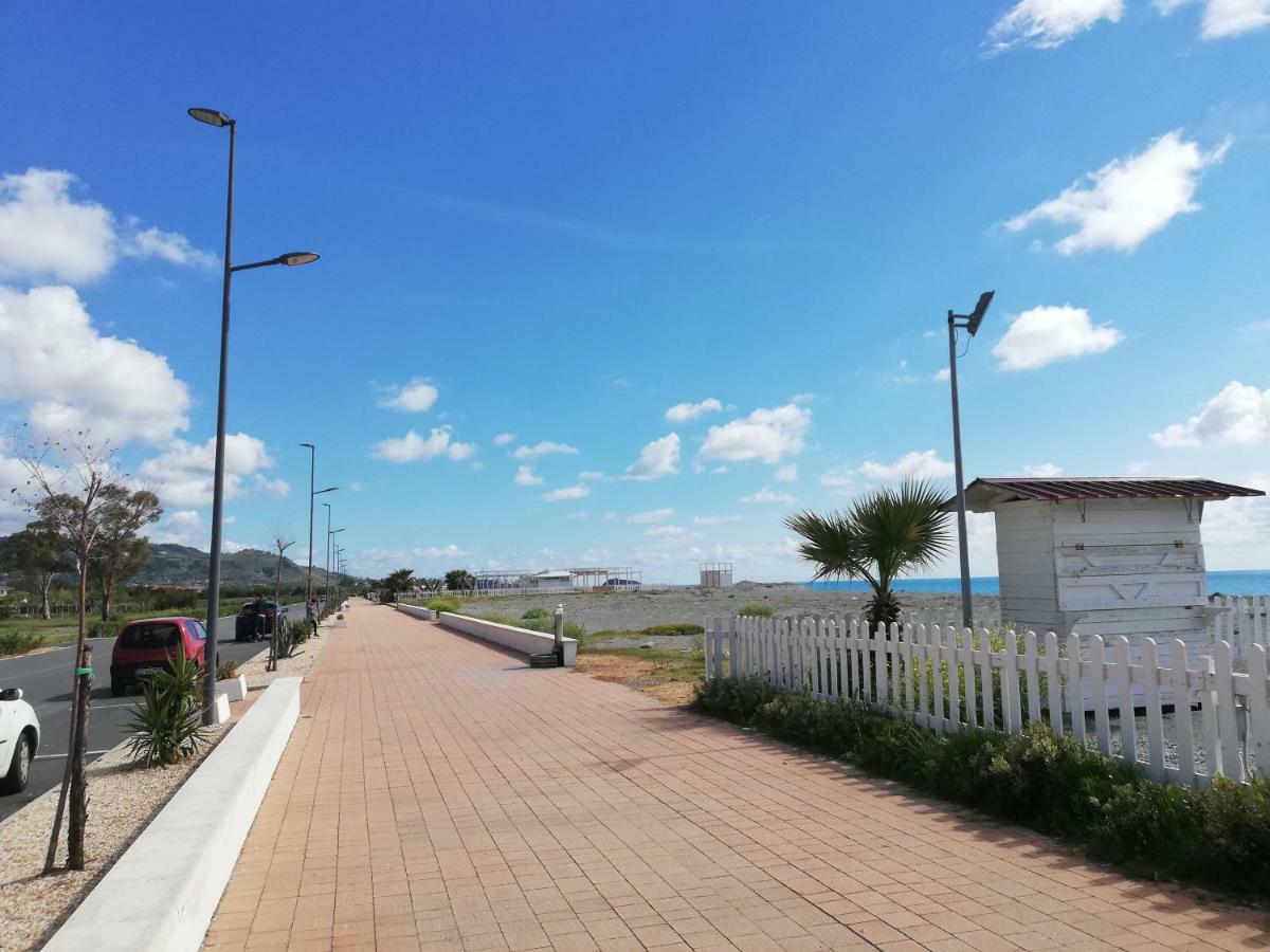 Casa Vacanze Valente ซานตามาเรีย เดล เชโดร ภายนอก รูปภาพ